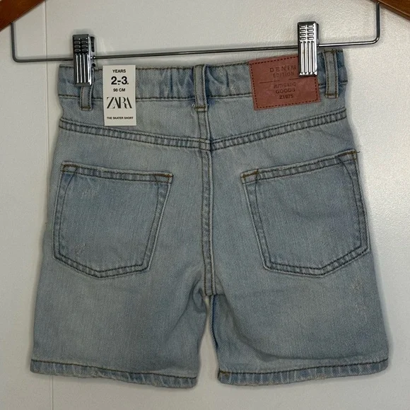 NWT Zara Kids "The Skater Short" Light Wash Denim - Size 2-3 - Picture 2 of 8